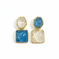 Pair of earrings with blue and beige stones